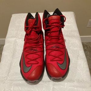 Nike Lebron XIII Elite MVP